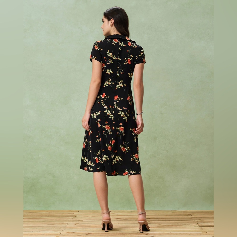 Rihoas Black Floral Button A-Line Midi Dress - Picture 2 of 8